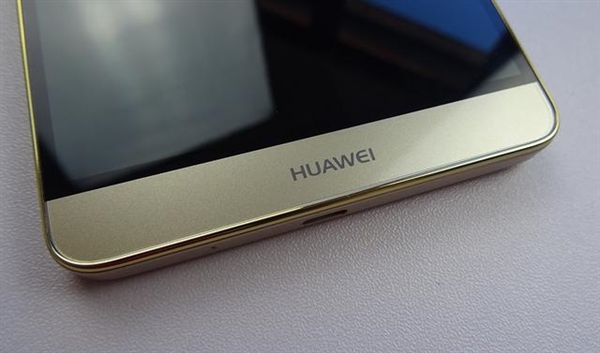 今天发！<a href='https://www.huawei.com/cn/?ic_medium=direct&ic_source=surlen' target='_blank'><u>华为</u></a>荣耀全面屏V10就是这样：麒麟970加持