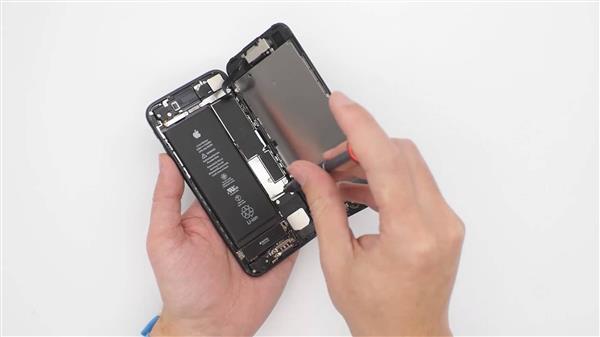 全球首台！爆改iPhone 7扩容512G：开机后爽爆