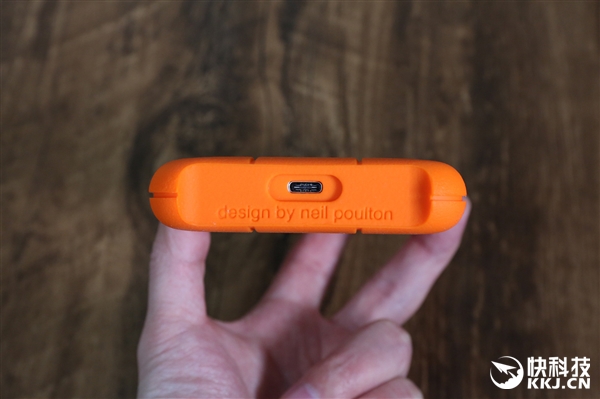 希捷LaCie Rugged Secure 2TB移动硬盘开箱图赏：不怕汽车碾压