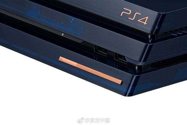 半透明设计！PS4 Pro 5亿台纪念限定版8月24日发售：开机美如画