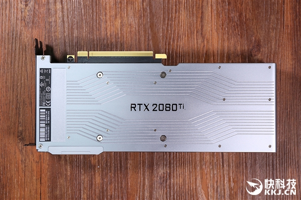 9999元最贵“煤气灶” NVIDIA RTX 2080Ti开箱图赏