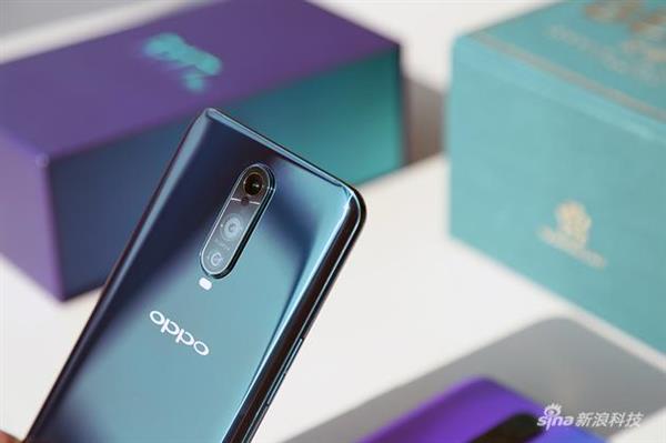 <a href='http://www.oppo.com/cn/' target='_blank'><u>OPPO</u></a> R17 Pro上手<a href='https://www.ivipi.com/pc/' target='_blank'><u>体验</u></a>：半小时充电95%