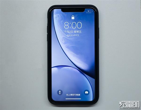 iPhone XR的黑边框有多宽？带上套惨不忍睹