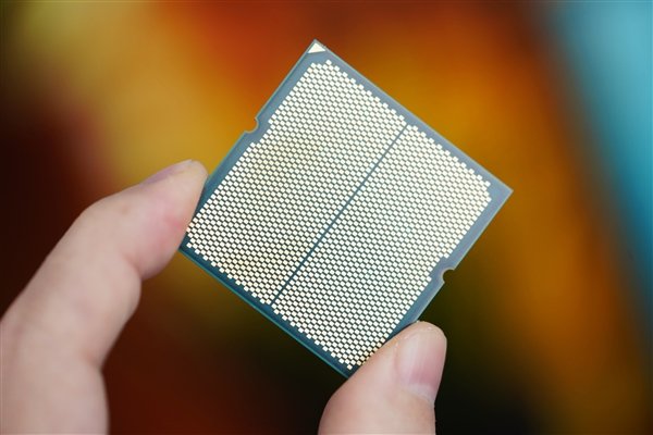 AMD最强X3D处理器!9950X3D2将用全新CCD