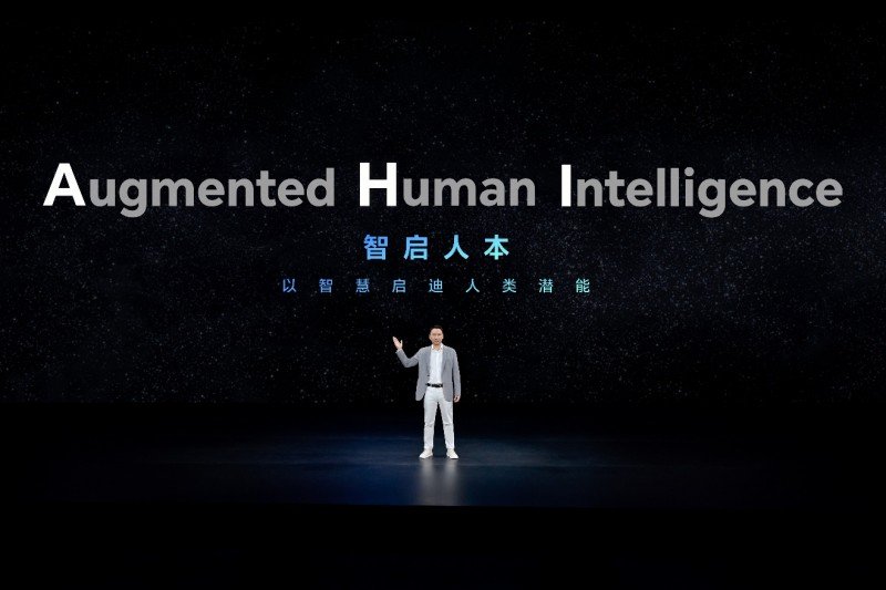 加速落地全球领先AI终端生态 荣耀 Magic V6重塑折叠屏智慧体验