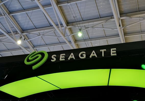 希捷推出FireCuda X1070 SSD:支持PCIe 4.0 x4接口