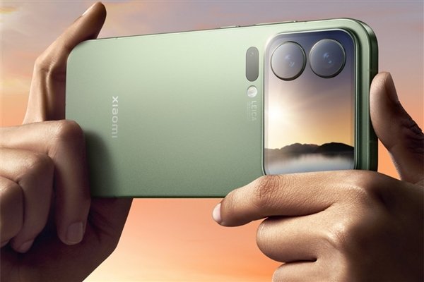 小米18 Pro Max工程机偷跑:双2亿+背屏