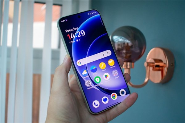 一加16参数提前揭晓:骁龙8E6 Pro+2亿主摄